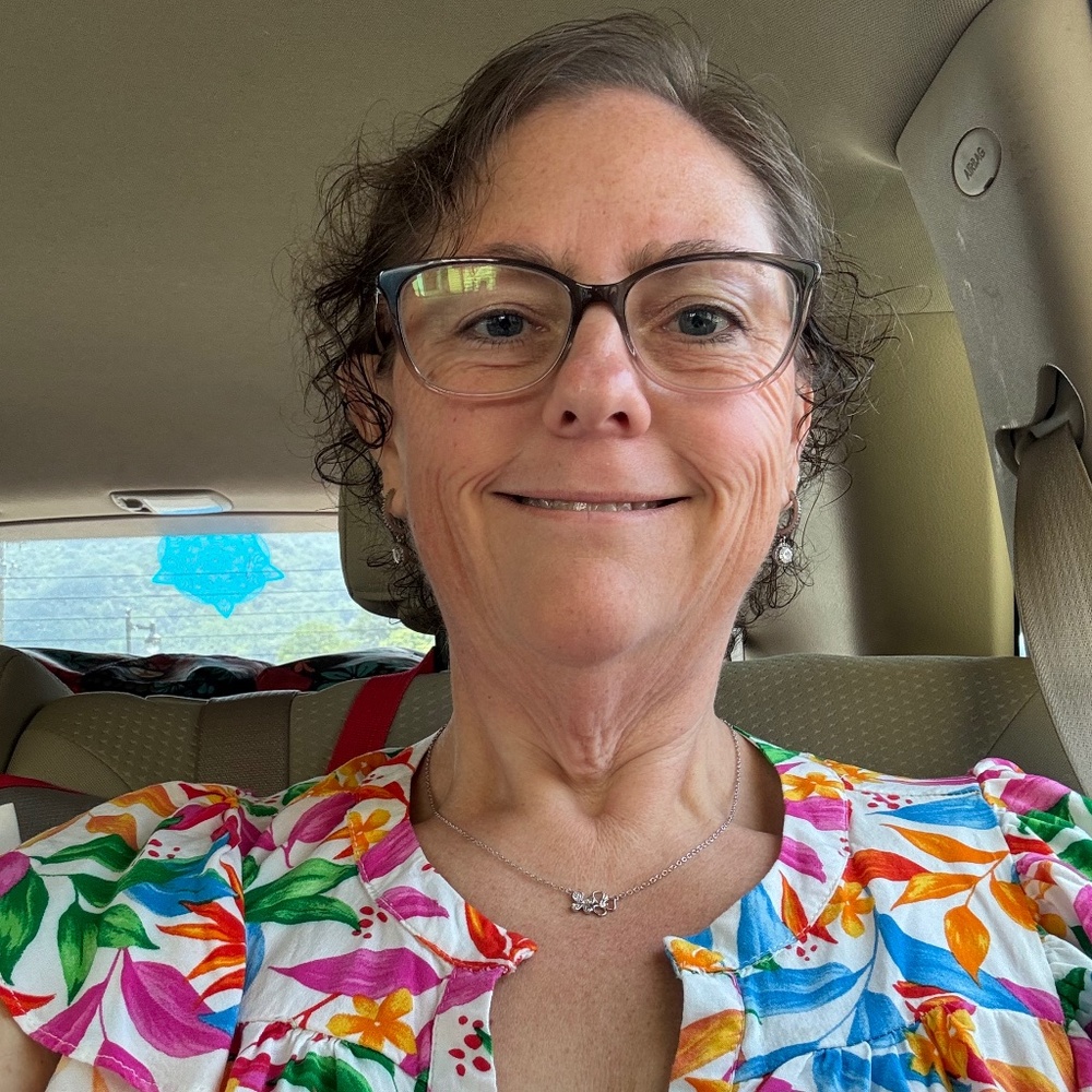 Meet your Posher, Kelly